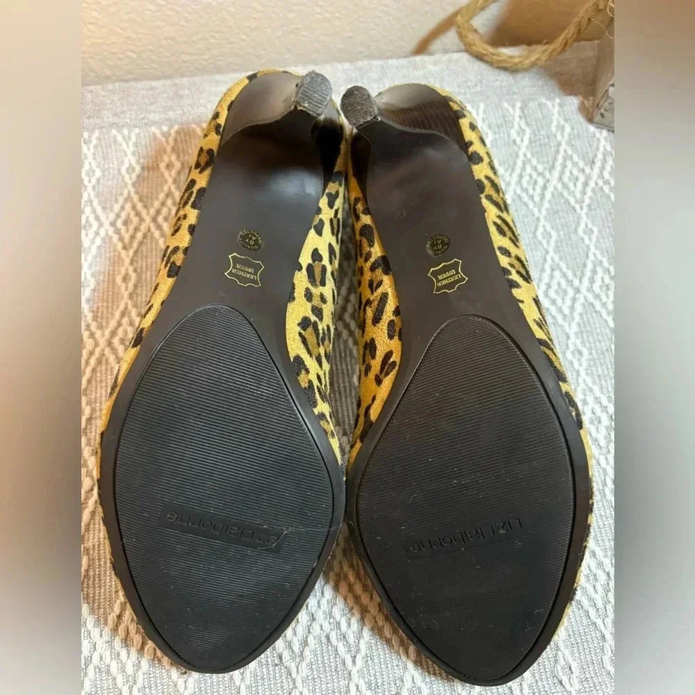 Liz Claiborne Leopard Pump Size 8. Non slip bottom. 3” Heel. - Picture 7 of 9